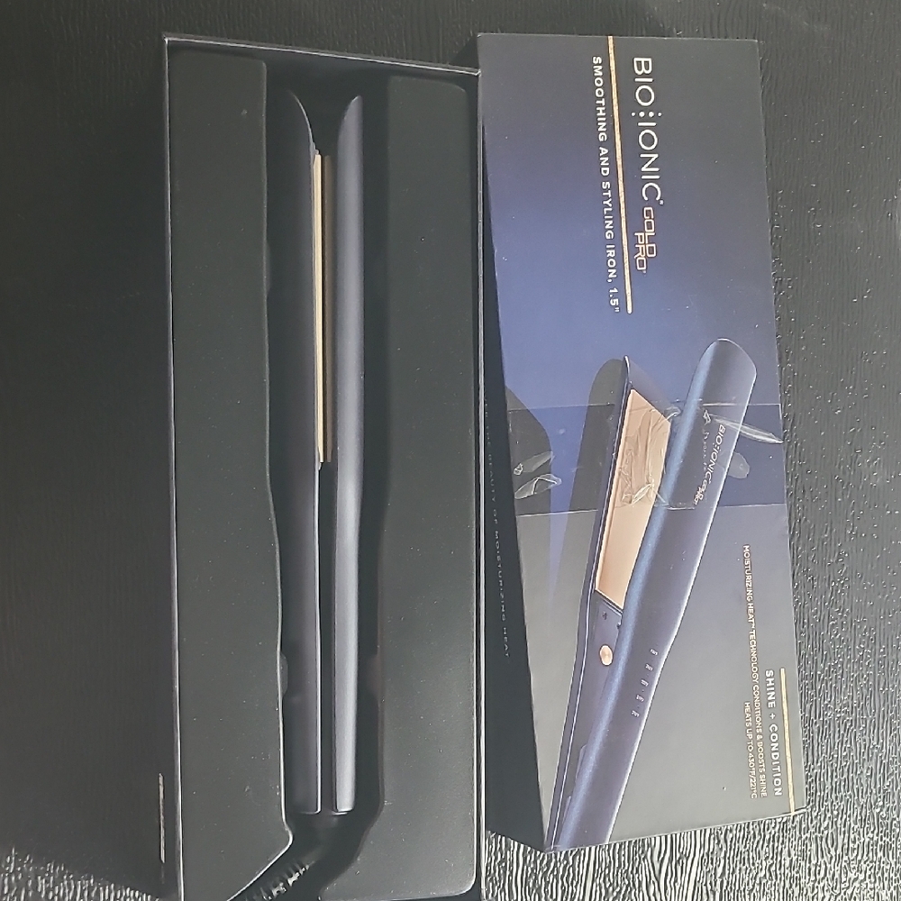 Bio Ionic Gold and Black Hair Straightener